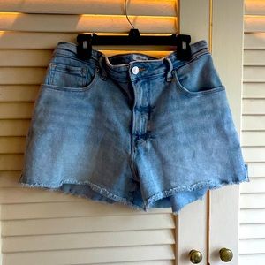 Good American jean shorts